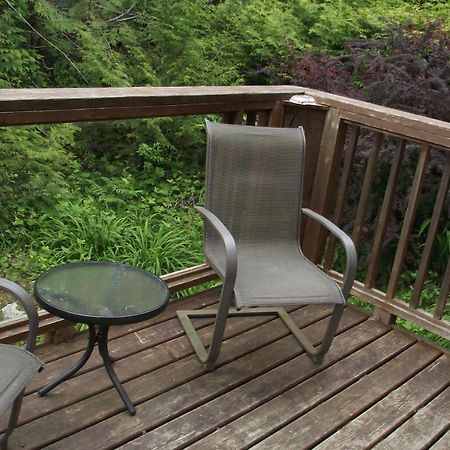 Secret Cove Cottage Suites Halfmoon Bay Esterno foto