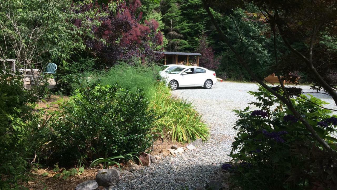 Secret Cove Cottage Suites Halfmoon Bay Esterno foto